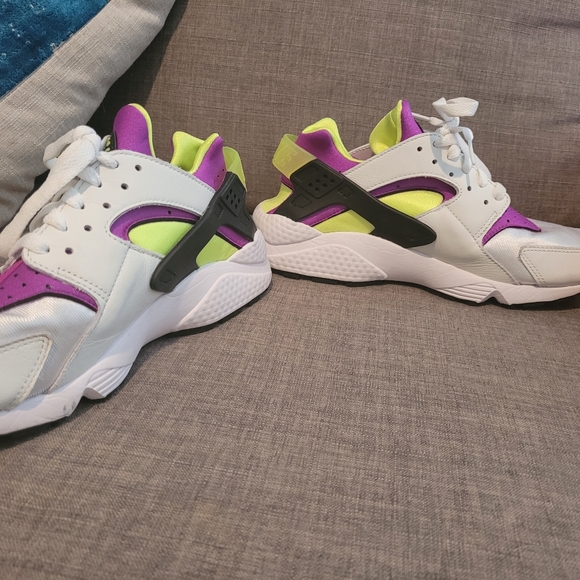 Nike Air Huarache - Picture 3 of 9